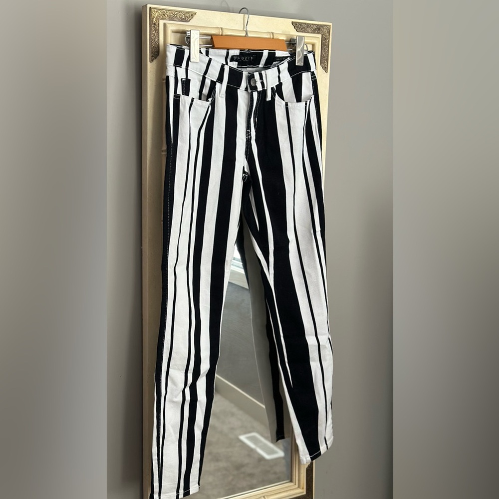 Guess Black and White Striped Brittany Leggings/Pants size 28